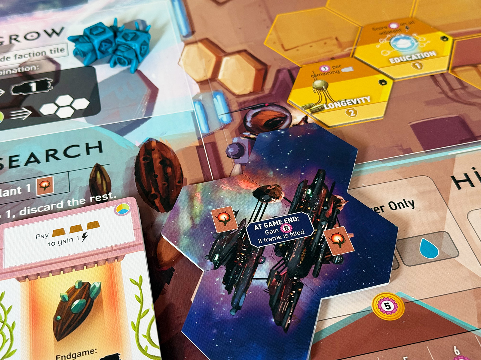 Apiary Helpful Trick with the Frames Stack Keeping the Frames in Use as a Blocker for the 3-Player Pod in Apiary